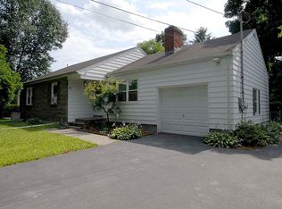 571 Creek Rd, Poughkeepsie, NY 12601