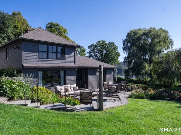 69 Mudge Pond Rd, Sharon, CT 06069