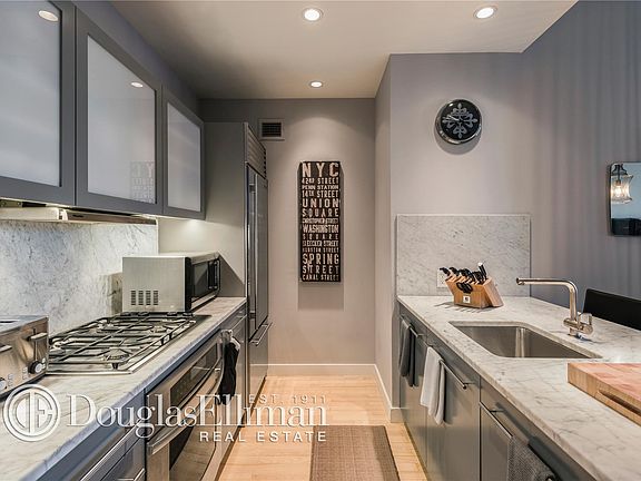 3rd image of 210 Lafayette St APT 2C