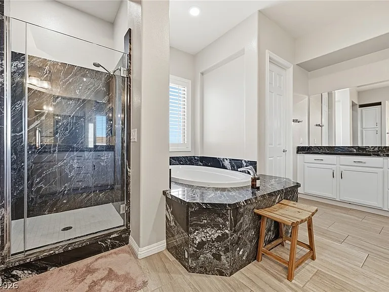 3922 Jacob Lake Cir — Photo 44
