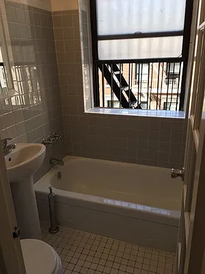 Rented by Performing Assets Corp | media 21