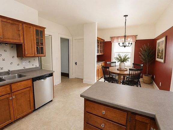 5th image of 6850 65th St NE