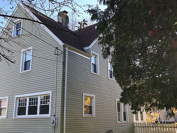 2nd image of 107 Grant Ct