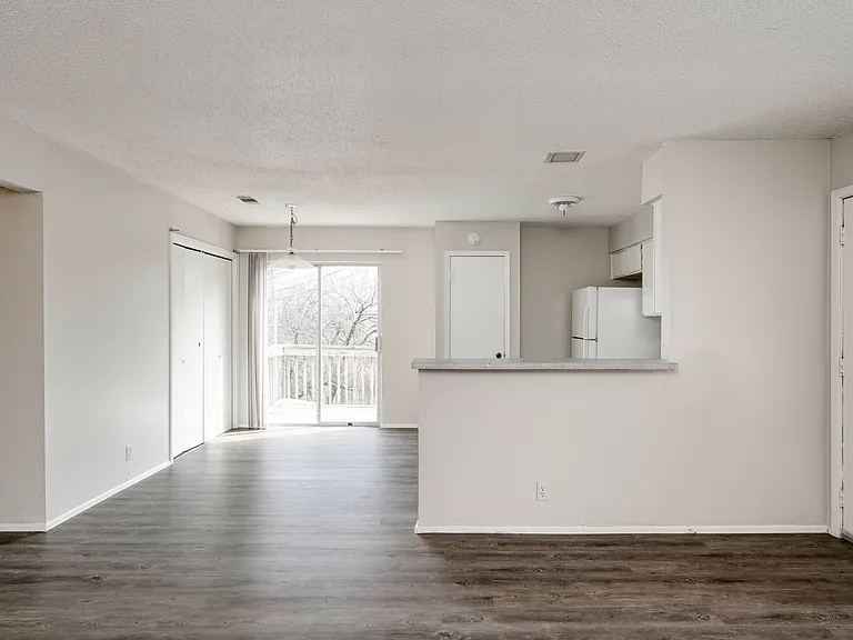 11907 Alpheus Ave — Photo 12