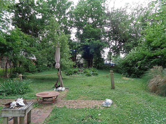 3rd image of 68 Waddill Ave