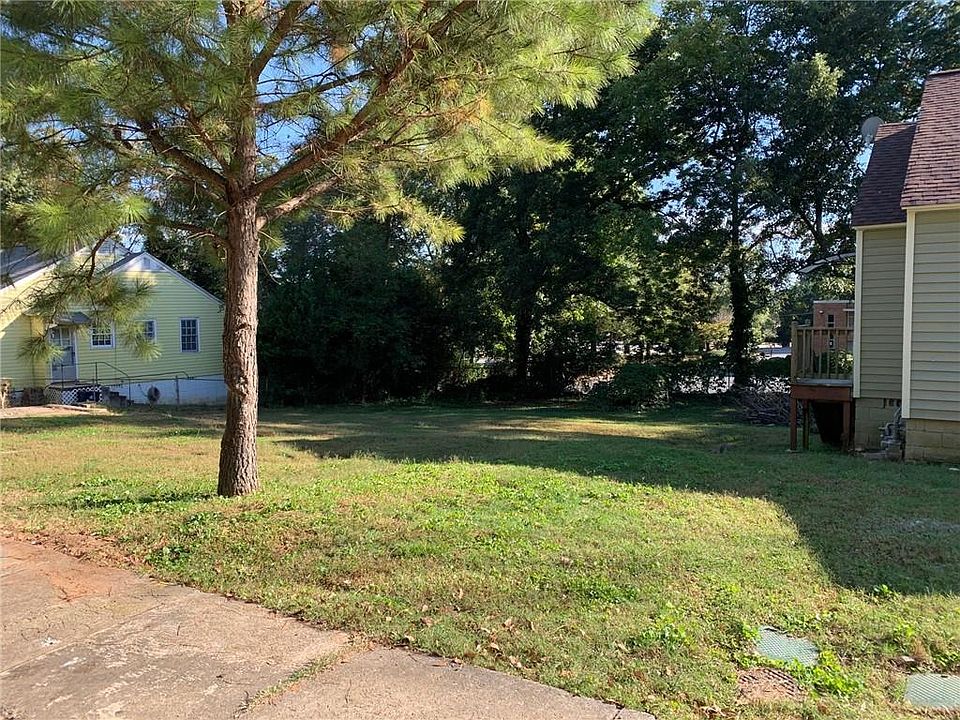 1st image of 632 Frasier St SE Lot 10