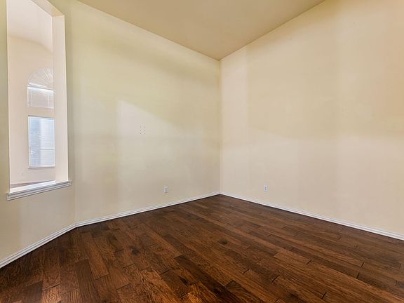 3rd image of 8431 Firewheel Ln
