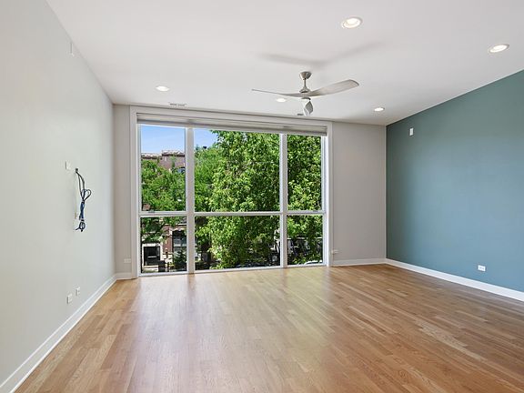 2nd image of 1907 W Armitage Ave APT 2W