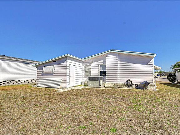 5th image of 4843 Blanco Dr
