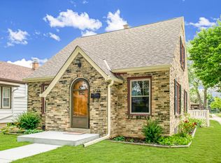 3732 S Rutland Ave, Saint Francis, WI 53235