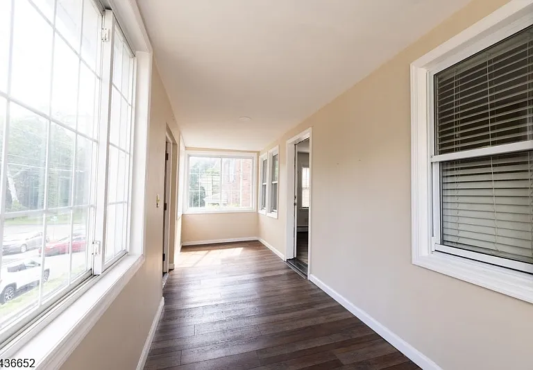 210 Globe Ave — Photo 21