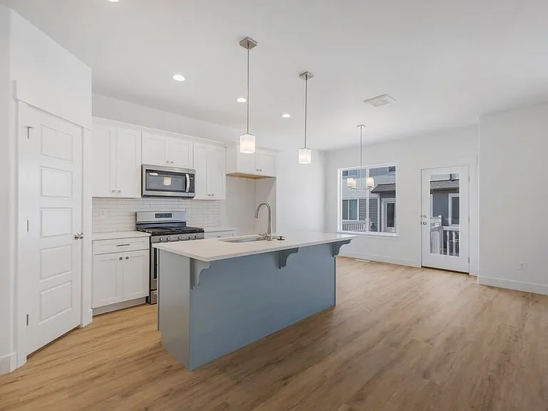 4628 W Boseman Ln #1 — Photo 8