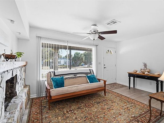 5th image of 8061 49TH AVENUE N