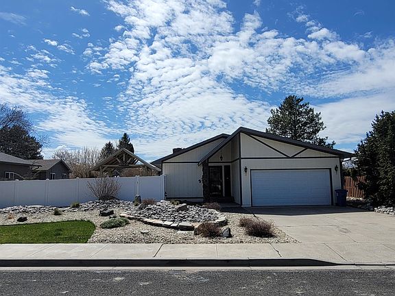3rd image of 327 Casa Grande Ct