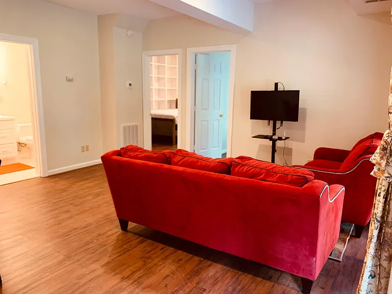 109 Cameron Glen Dr — Photo 5