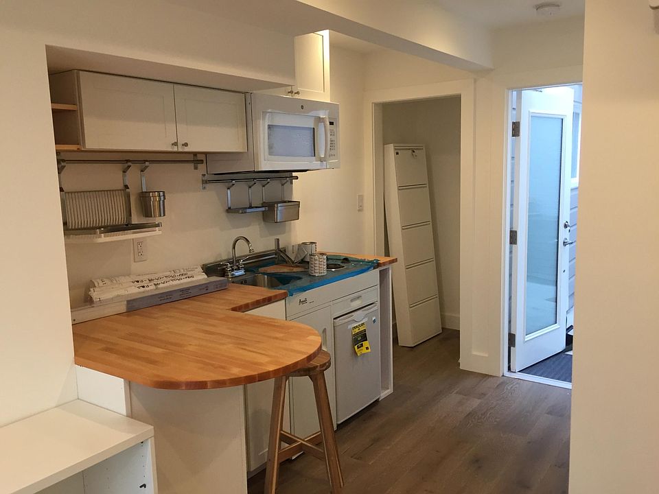 1st image of 406 Chenery St Unit A