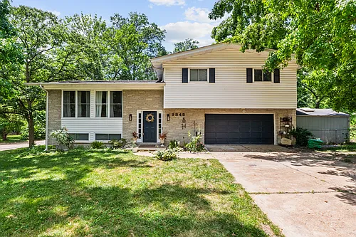 9845 Pebblestone Dr Photo 1
