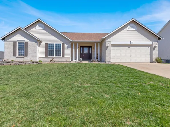 1168 Warm Winds Dr, O'Fallon, MO 63366