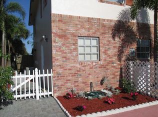 411 Sunshine Dr, Coconut Creek, FL 33066