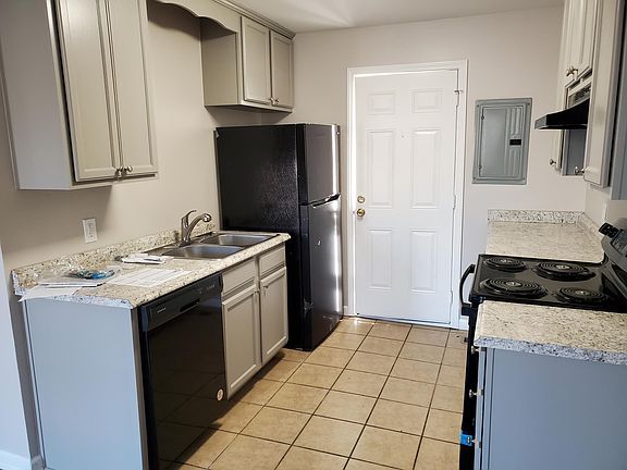 2nd image of 850 N 2nd St #3