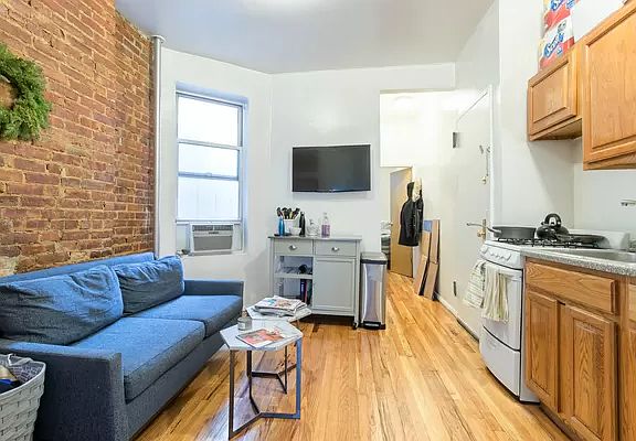 2nd image of 25 Downing St APT 12