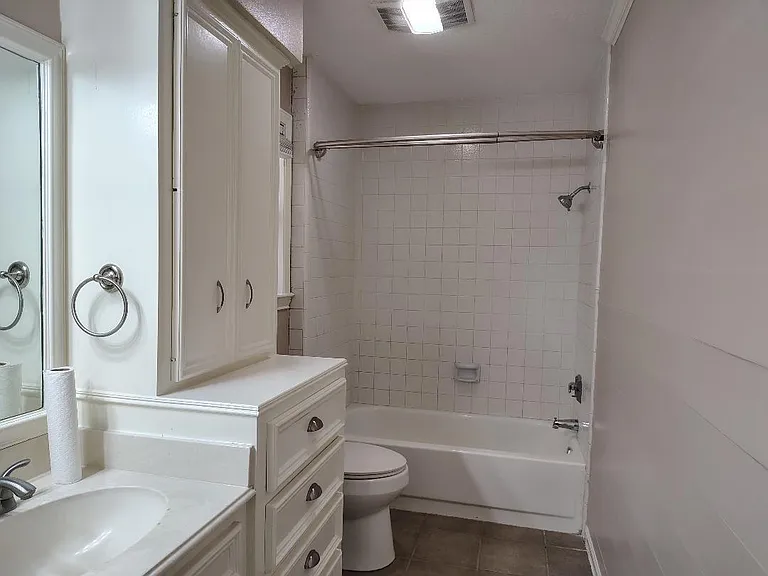 2823 Whitman Dr — Photo 22