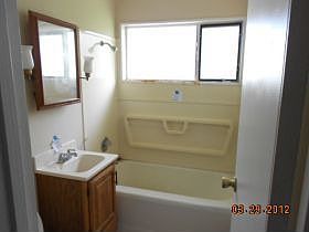 3rd image of 136 Iroquois St