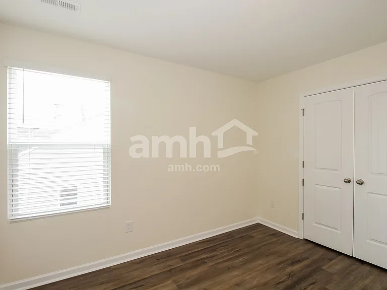 1359 John Swann St — Photo 15