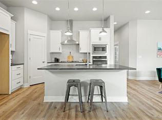 21564 E 59th Dr, Aurora, CO 80019