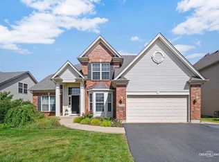 2128 Fieldcrest Dr, Bartlett, IL 60103