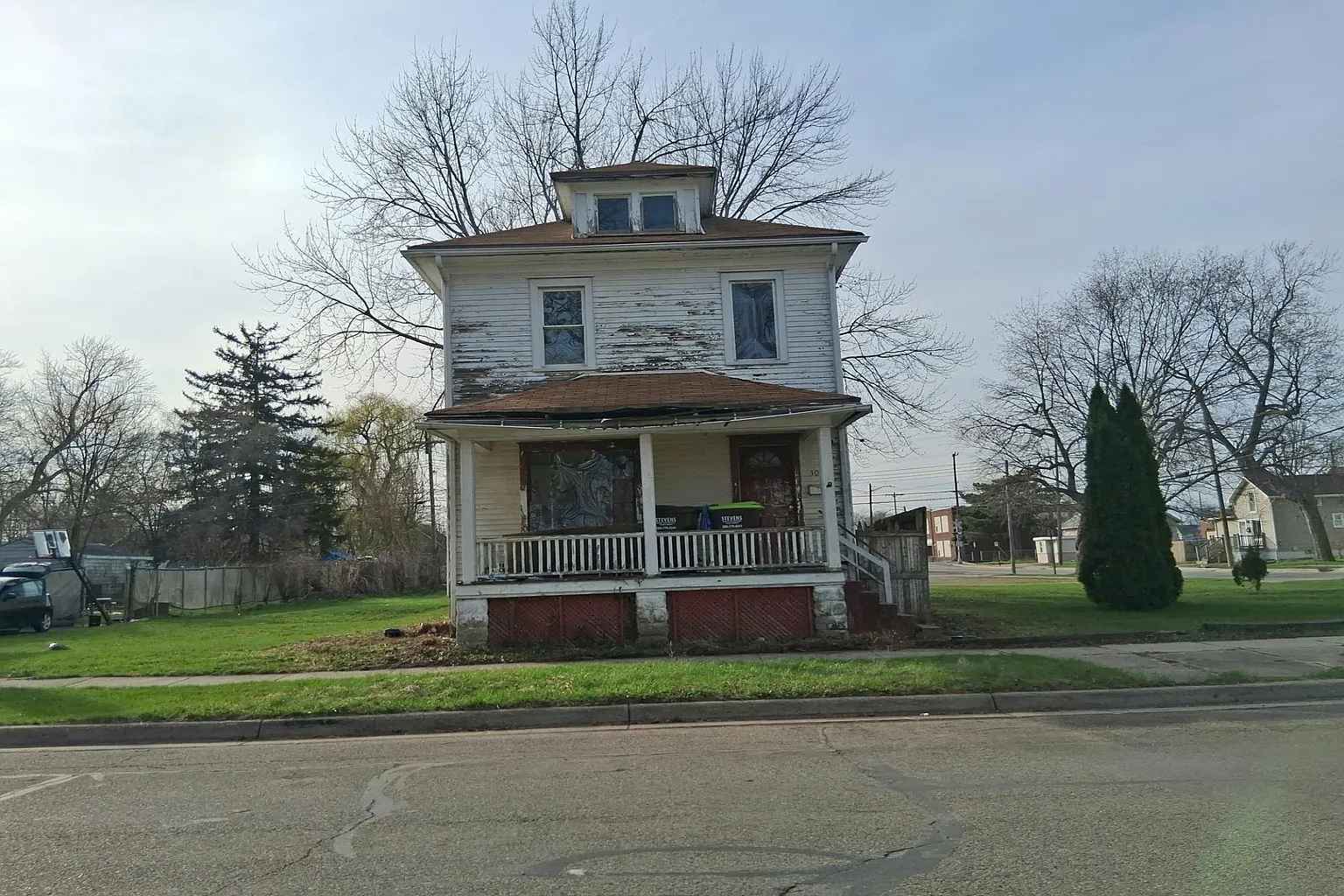 304 Winchester St photo 1
