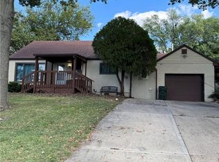 1305 Lawrence Ave, Leavenworth, KS 66048