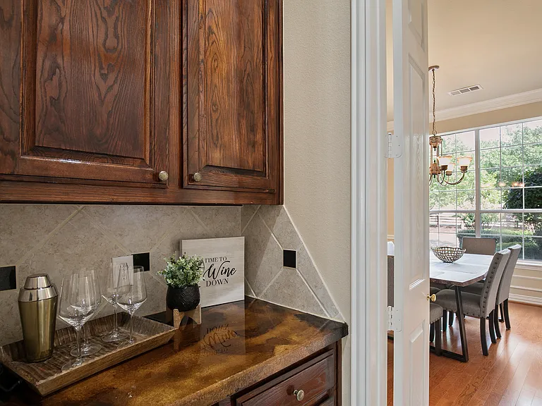 7912 Caribia Ct — Photo 10