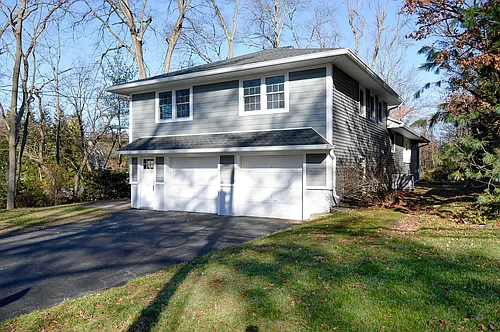 58 Oxford Pl Photo 1