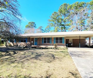 1703 Rainbow Dr, Waycross, GA, 31501