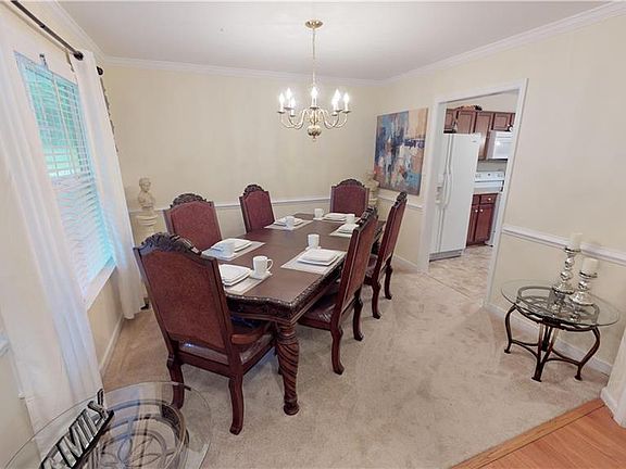 4th image of 355 Nottoway Ln