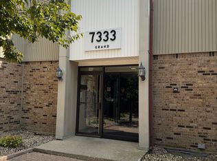 7333 Grand Ave #103, Downers Grove, IL 60516