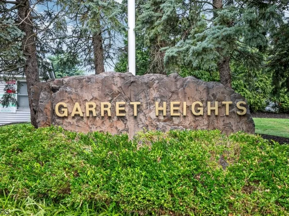 58 Boulder Run Rd, Paterson City, NJ 07501