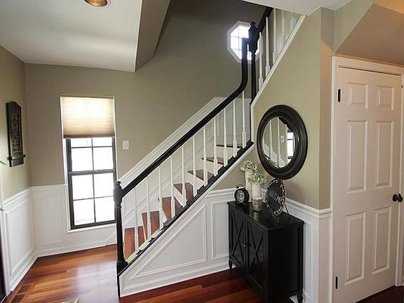 4th image of 7906 Teasdale Ave