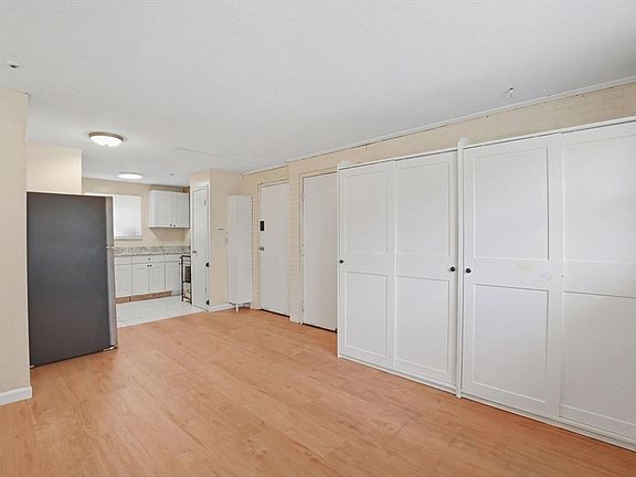 5th image of 79 Holbrook Rd APT 2
