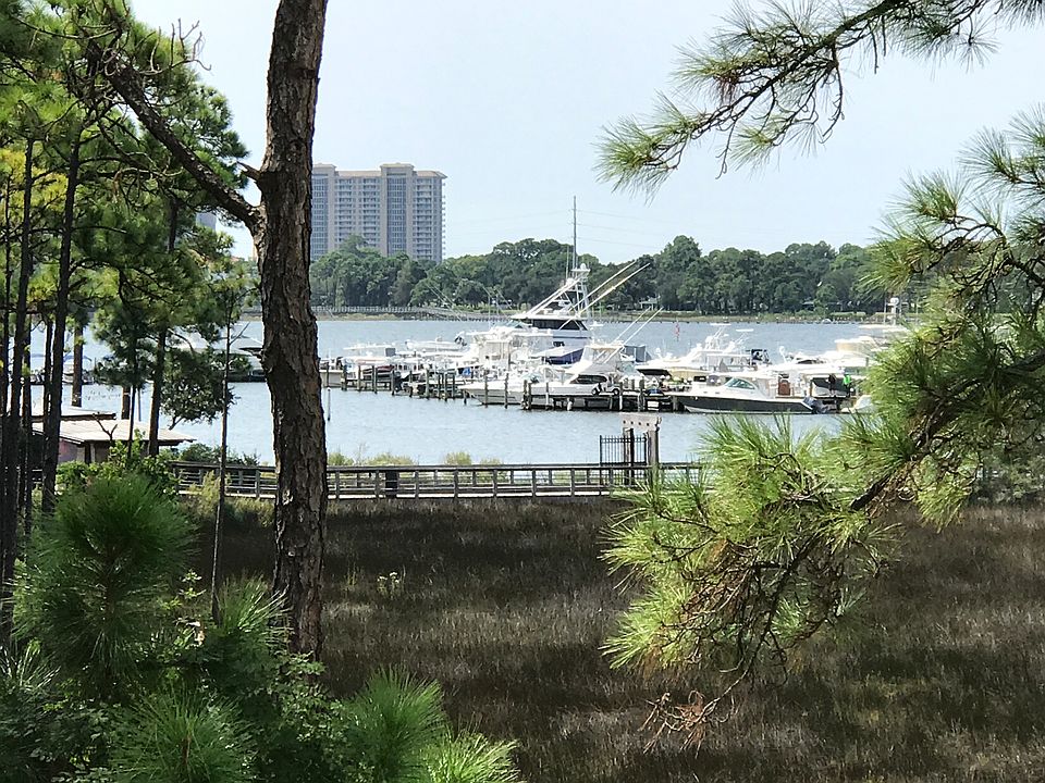 Gorgeous marina view from ov