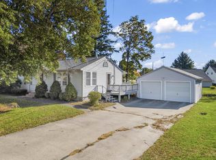 25 Moulton Rd, Hampton, NH 03842