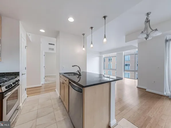 11990 Market St, Reston, VA