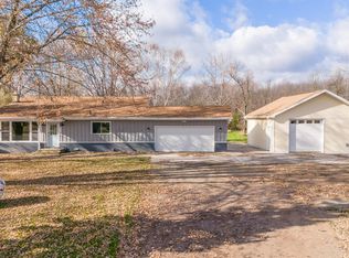 N1411 North Rd, Greenville, WI 54942