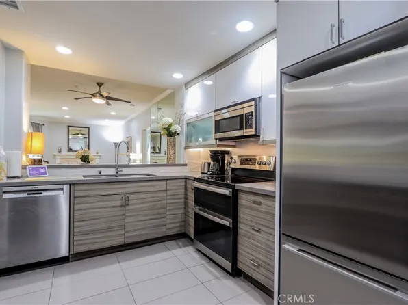 2243 Martin APT 103, Irvine, CA 92612