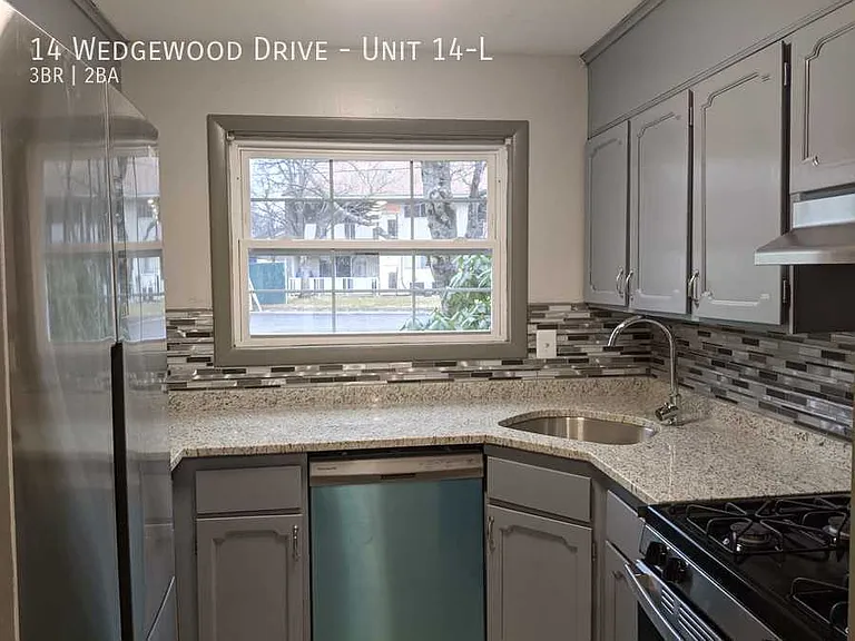 14 Wedgewood Dr #14-L — Photo 13