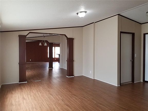 4th image of 4008 Applewood Ct