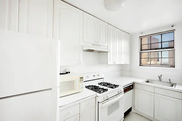 Sold by Town Residential | media 15