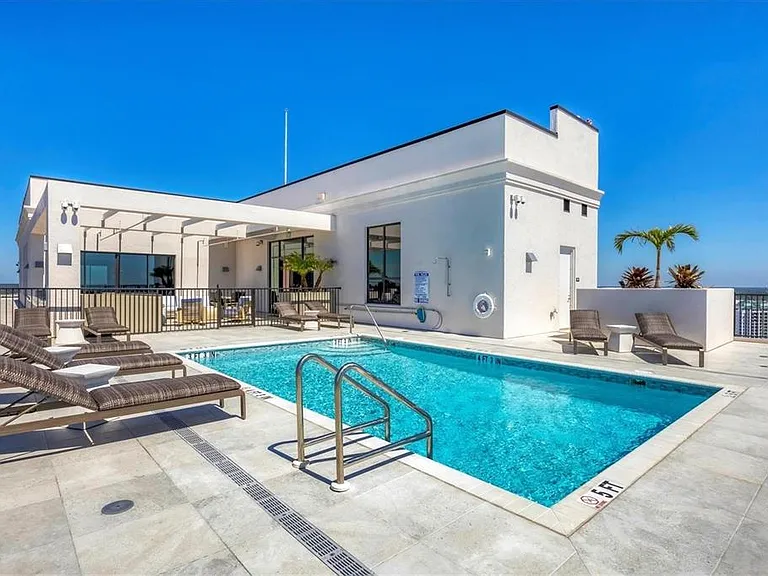 33 S Palm Ave #704 — Photo 48