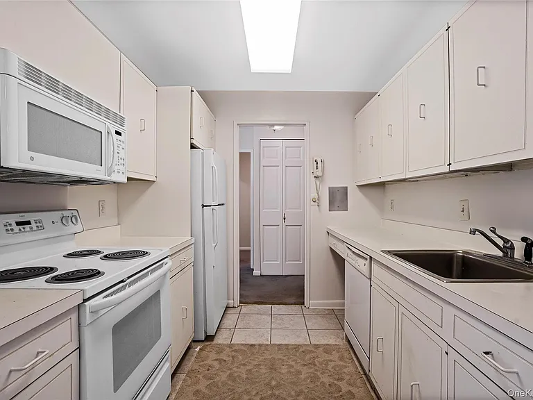 200 High Point Dr #302 — Photo 15